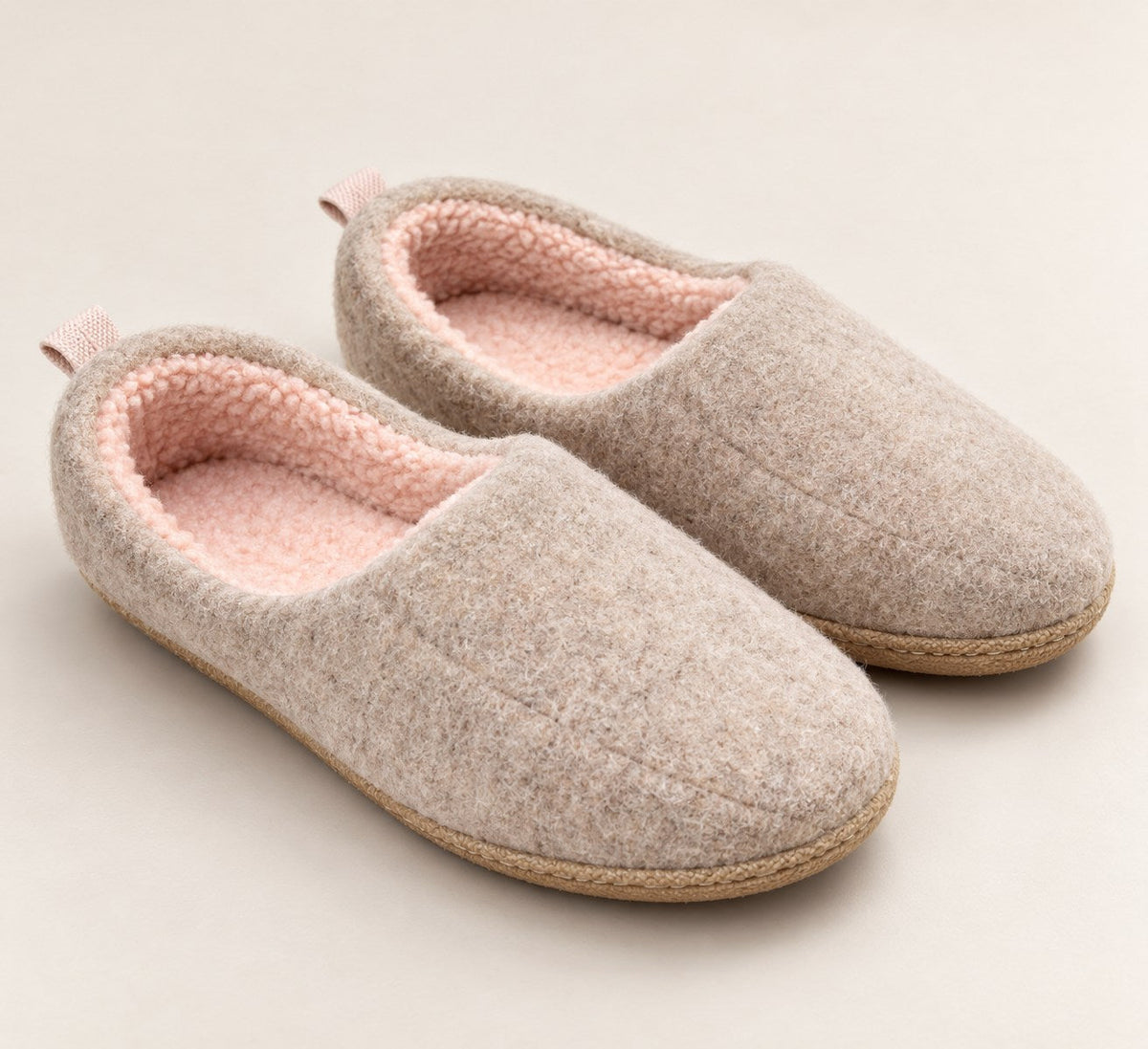 Fleece-lined slippers in Beige
