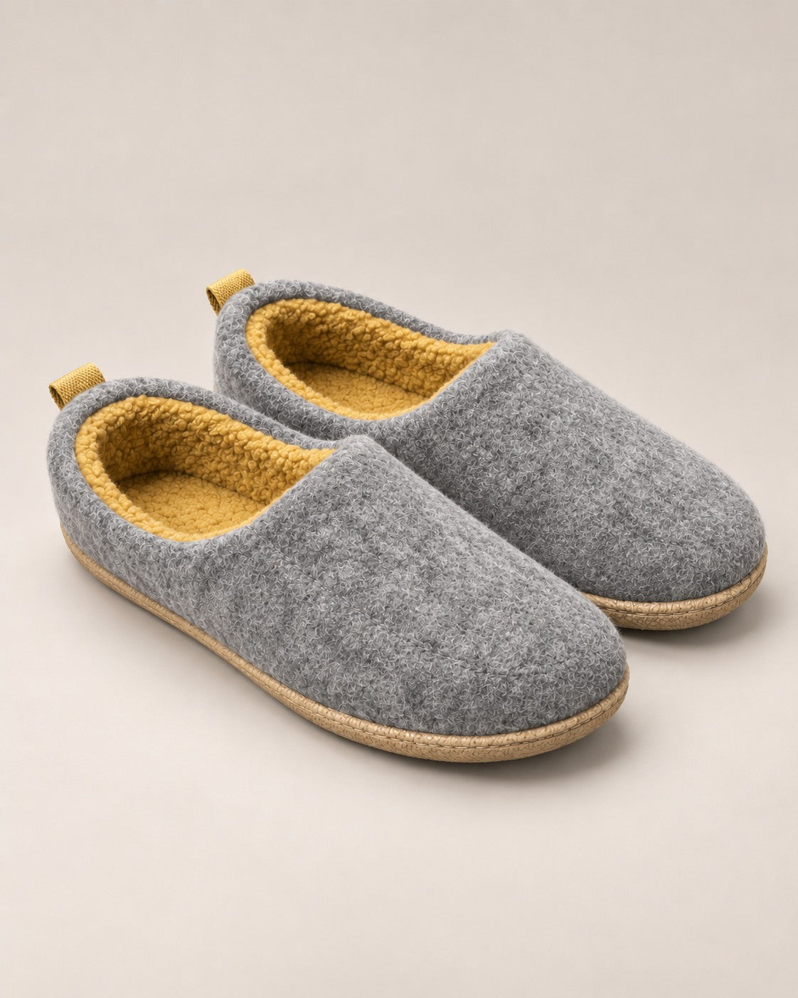 Fleece-lined slippers in Grey